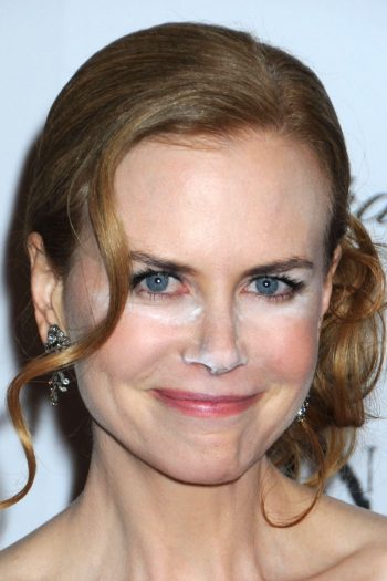 Nicole Kidman Applicare Fondotinta E Cipria