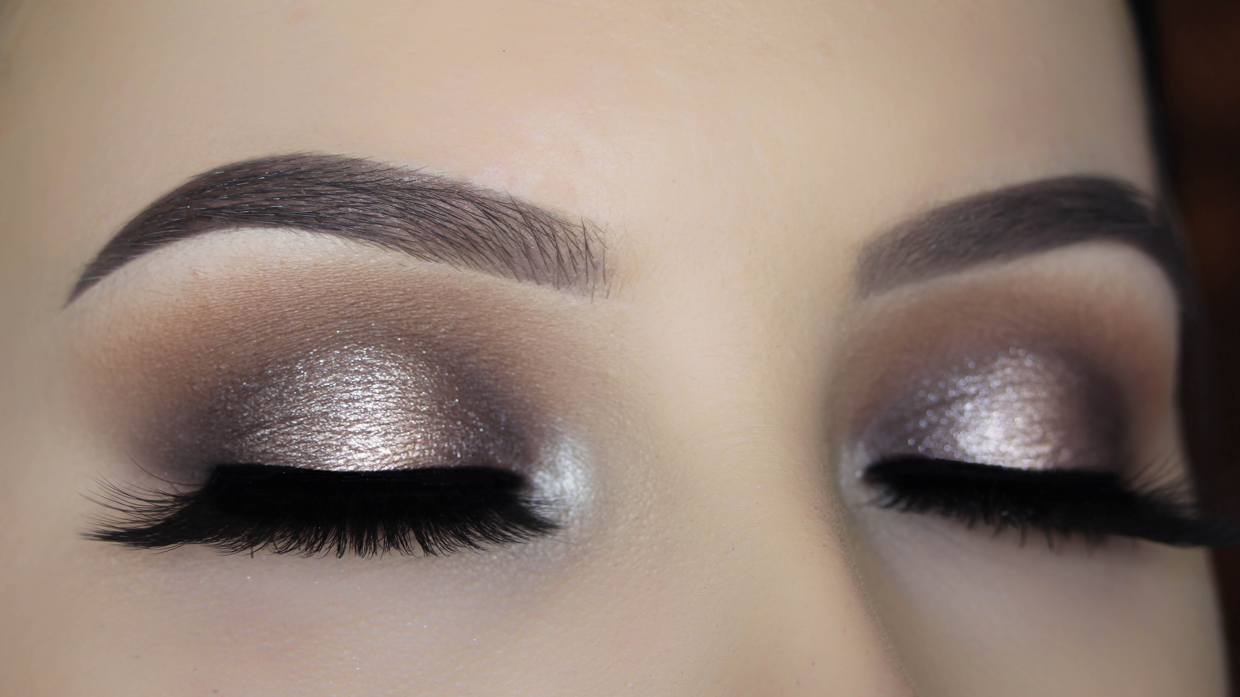 Halo smokey: lo smokey eyes con il centro illuminato